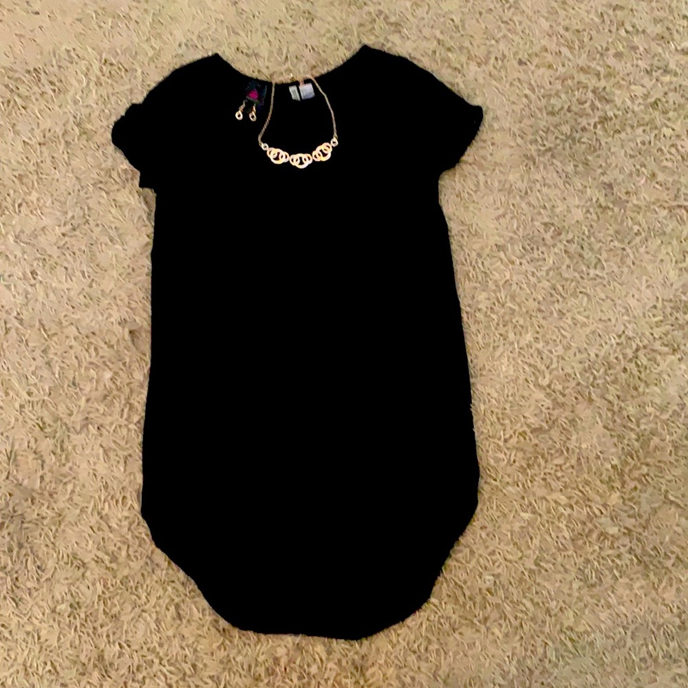 Size 6, black tunic style, curved hem dress.